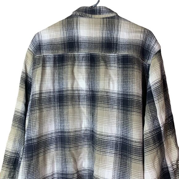 Vintage Levi’s plaid button down shirt shacket - Picture 7 of 10